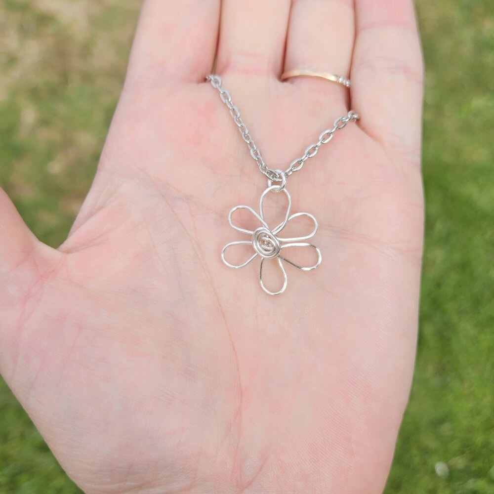 Handmade Daisy Flower Pendant Necklace | Customizable Materials - Image 9