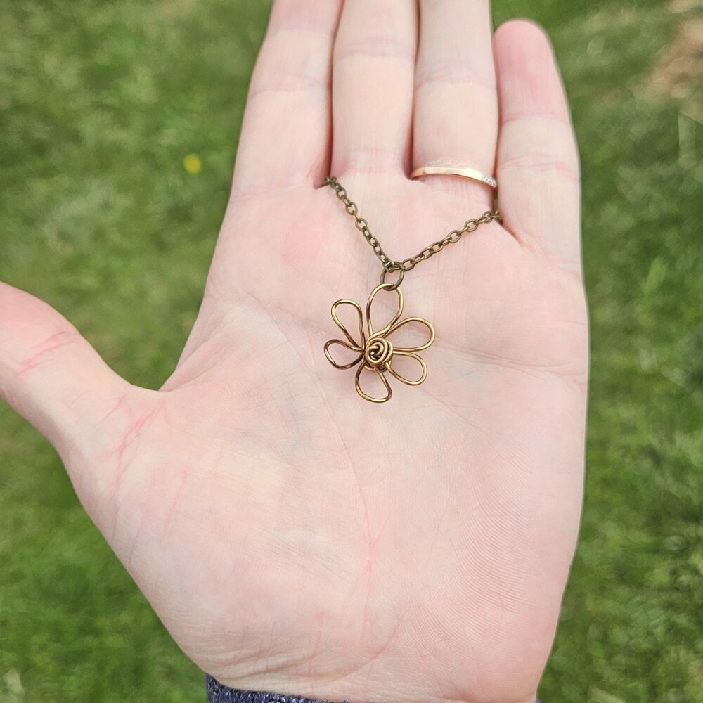 Handmade Daisy Flower Pendant Necklace | Customizable Materials - Image 7