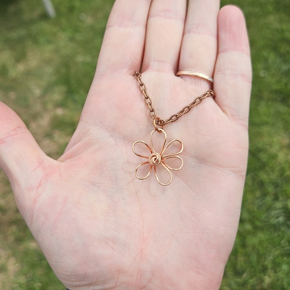 Handmade Daisy Flower Pendant Necklace | Customizable Materials - Image 6