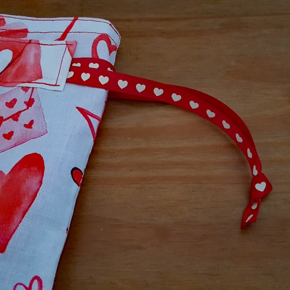 Eco-Friendly Reusable Gift Bag – Red Hearts on White | Small Fabric Drawstring Bag for Birthdays, Valentine’s, and Special Gifts