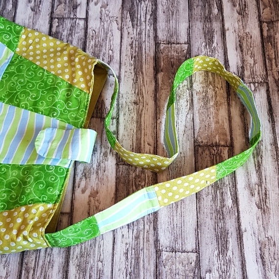 Handmade Medium sized Green Patchwork Shoulder Bag – Quilted Cotton Tote with Polka Dot Lining