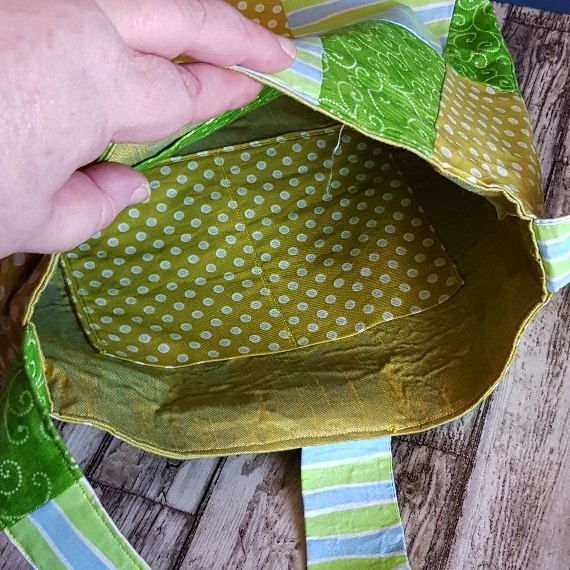 Handmade Medium sized Green Patchwork Shoulder Bag – Quilted Cotton Tote with Polka Dot Lining