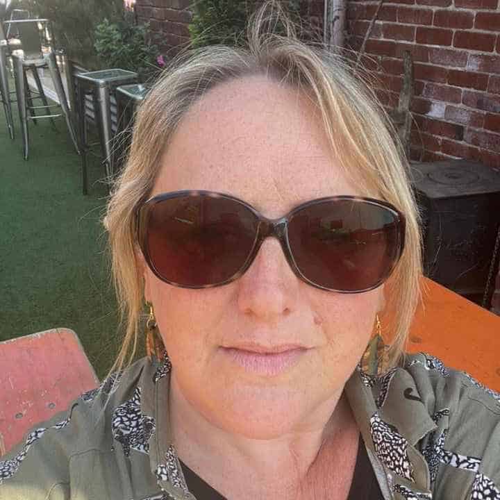 Hayley Rennie - Lollygag Gifts