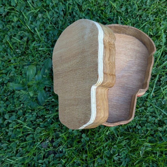 Handcrafted Wooden Skull Keepsake Box - Unique Woodwork Design - Image 4