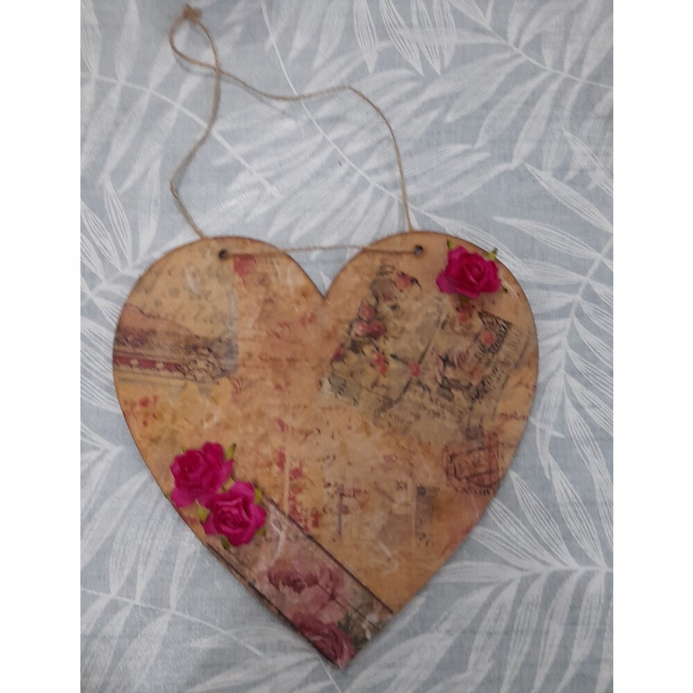 Set of 2 Vintage style Hanging Hearts, with paper flowers - Image 6