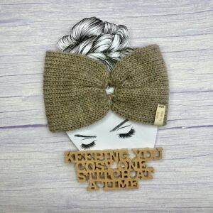 Medium Weight Machine-Knitted Headwrap with Carabiner