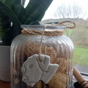 Labrador Shaped Clay Hanging Oil Diffuser – Eco-Friendly Ideal Dog lover gift