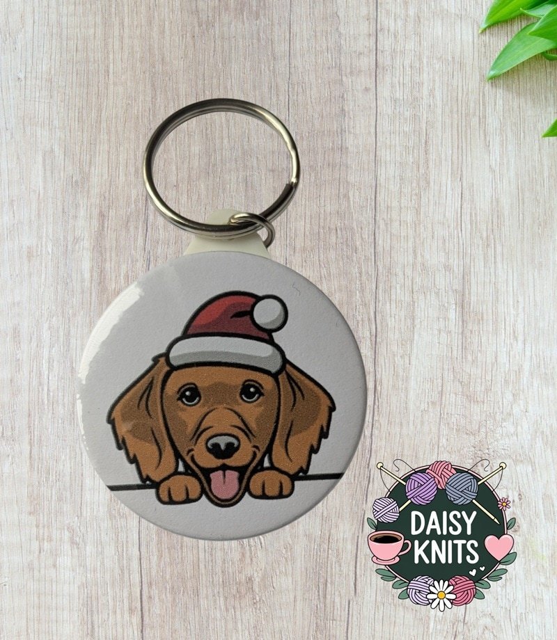 Adorable Golden Retriever Keyring with Santa Hat - Ideal Gift for Retriever Dog Owners