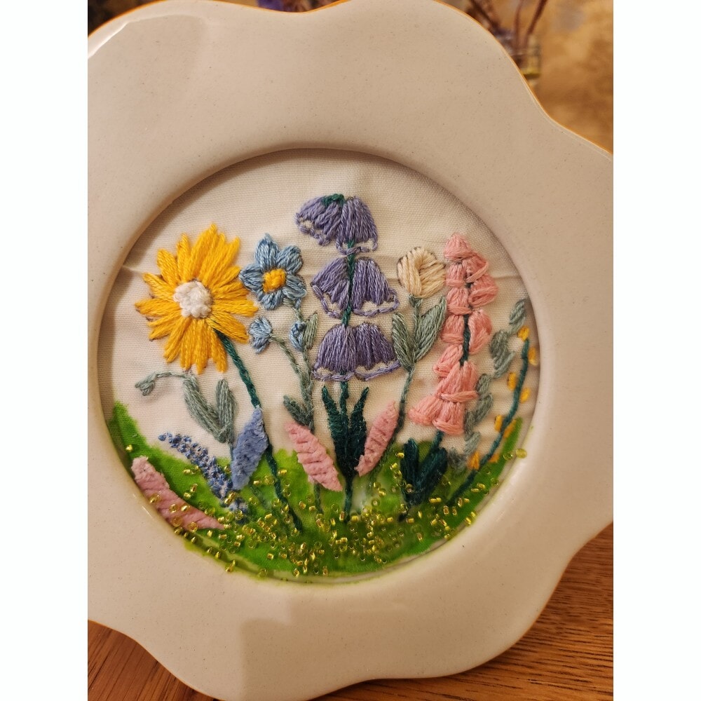Wildflowers Embroidery in a pretty Ceramic Frame with appliqued leaves and scattered green seed beads - Image 4