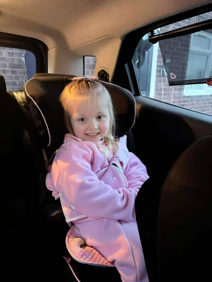 Fleece Car Seat Coat Blanket for children 6 Months to 12 Years - Easy Slip-On Design - Image 4