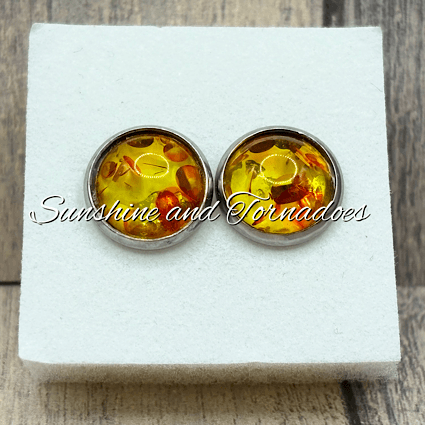 ✨ Golden Glow Amber Resin Stud Earrings ✨ - Image 9