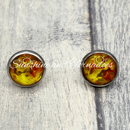 ✨ Golden Glow Amber Resin Stud Earrings ✨ - Image 3