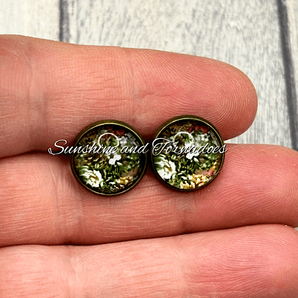 🌿✨ Autumn Floral Stud Earrings – Vintage Style ✨🌿 - Image 5