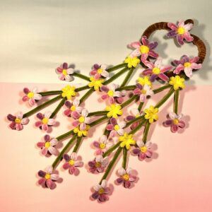 Handmade Fuzzywire Daisy Heart Wall Hanging