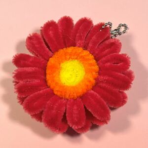 Daisy Mirror Keychain – Compact Mirror for Bags or Keys