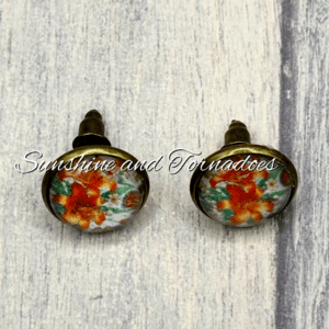 🌼✨ Vintage Floral Glass Cabochon Stud Earrings ✨🌼