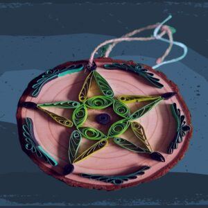 Green quilled Pentacle – round hanging decoration