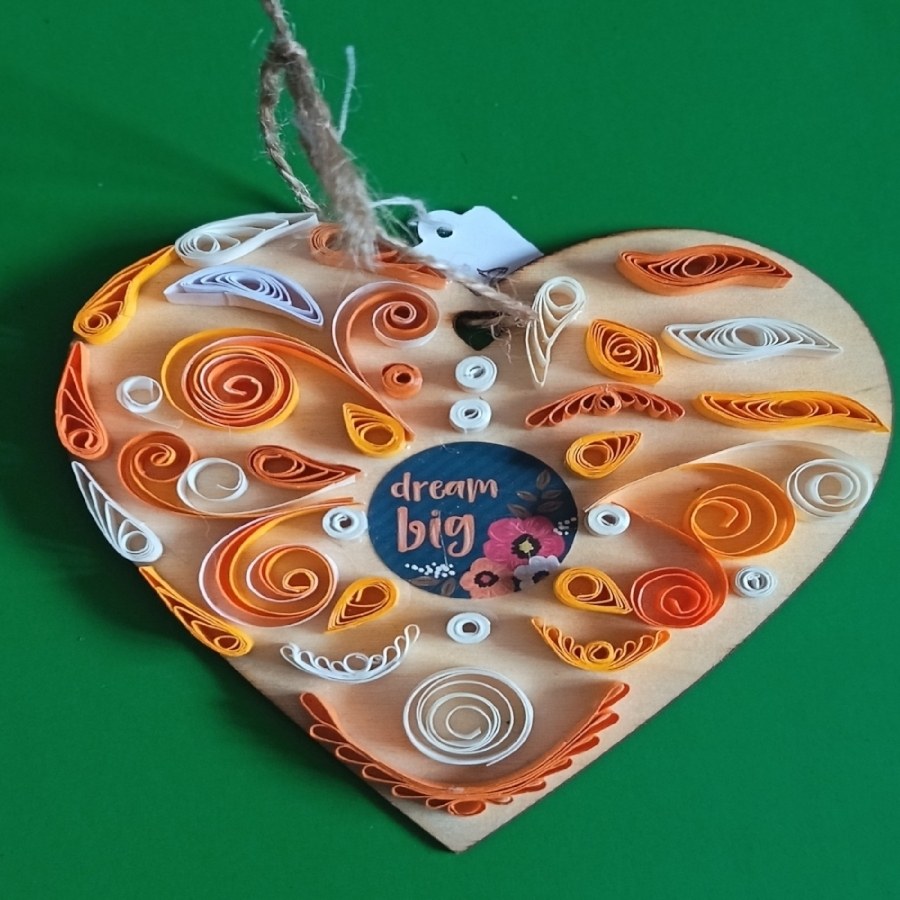 Quilled "dream big" - hanging decoration (heart)