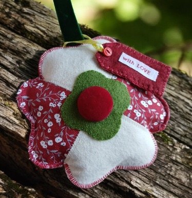 Felt flower hanging decoration. Filled with homegrown lavender . All proceeds to The Stroke Association - Image 3