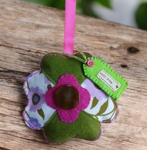 MEGAN Mother's Day flower hanging. Filled with homegrown lavender . All proceeds to The Stroke Association - Image 4