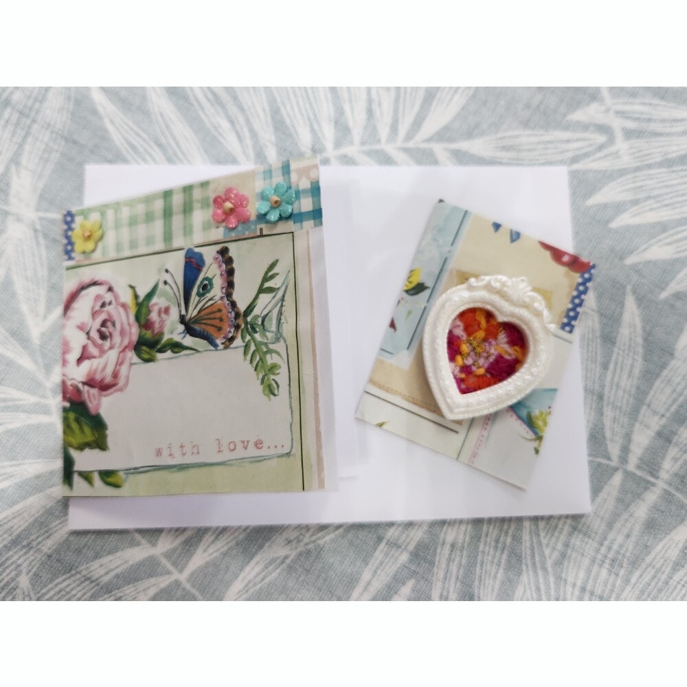 Vintage Style Card and Floral Magnet Sets, 3 available - Image 5