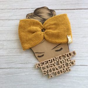 Medium Weight Machine-Knitted Headwrap with Carabiner