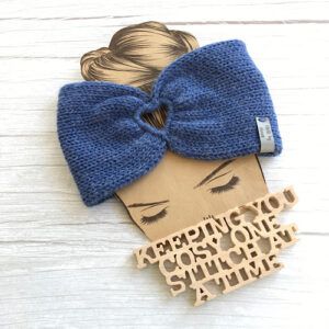 Medium Weight Machine-Knitted Headwrap with Carabiner