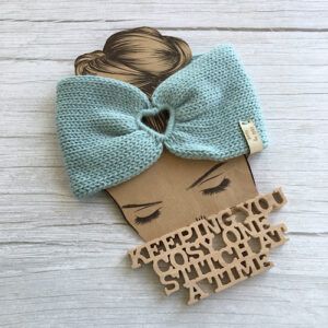 Medium Weight Machine-Knitted Headwrap with Carabiner