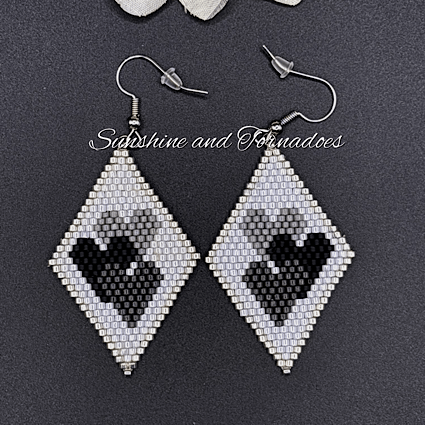 Miyuki Delica Beaded Heart Earrings, Black Heart Dangle Earrings, Handwoven Seed Bead Earrings, Geometric Beadwork Jewellery, Romantic Gift. - Image 5