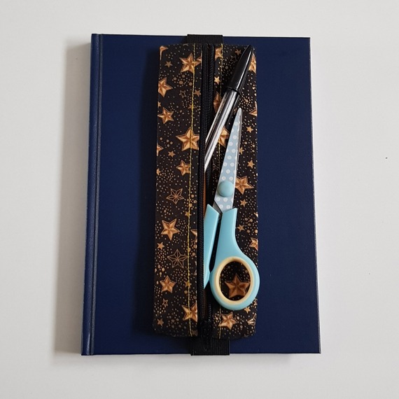 Handmade A5 Planner Zipper Pouch - Elastic Notebook Pen Holder in Black and Gold Stars