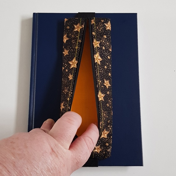 Handmade A5 Planner Zipper Pouch - Elastic Notebook Pen Holder in Black and Gold Stars