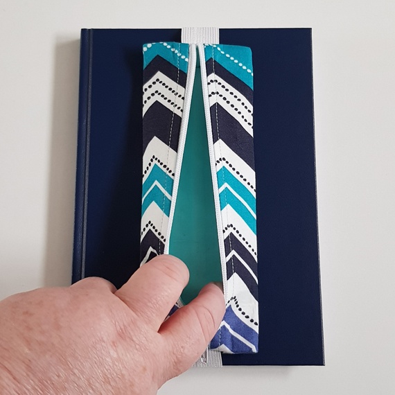 Handmade A5 Planner Zipper Pouch - Elastic Notebook Pen Holder in Blue Chevron Print
