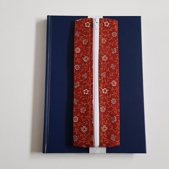 Handmade A5 Planner Zipper Pouch - Elastic Notebook Pen Holder in Rust Floral Print