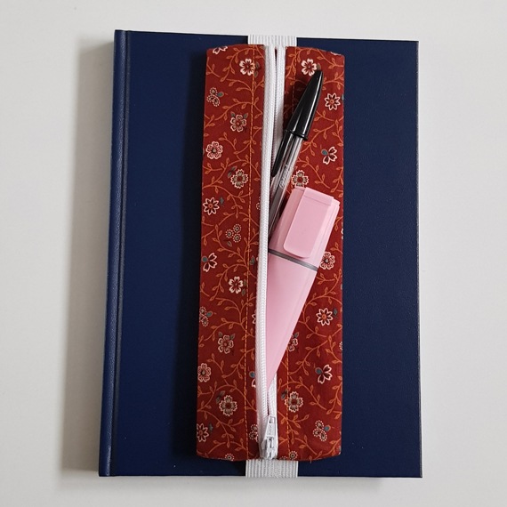 Handmade A5 Planner Zipper Pouch - Elastic Notebook Pen Holder in Rust Floral Print