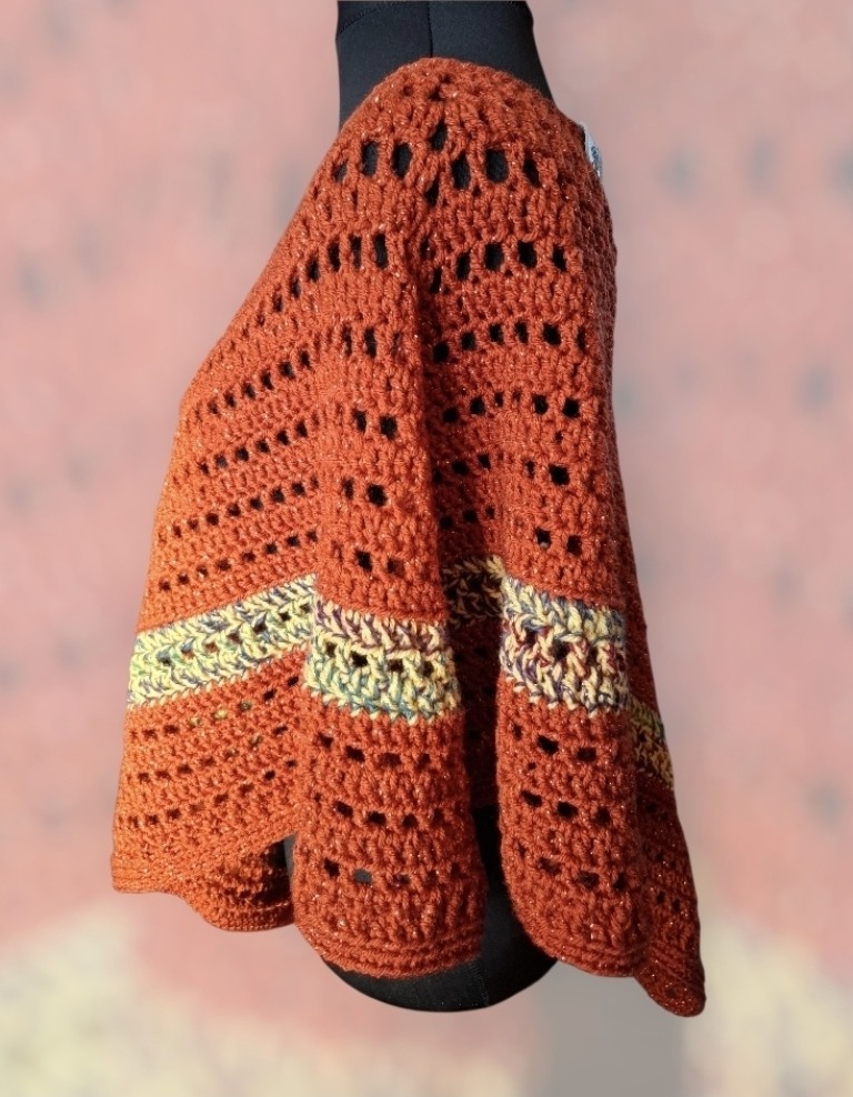 Sparkling Crocheted Poncho for Stylish Elegance - Image 2