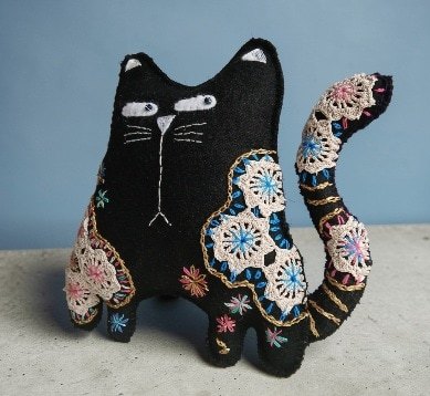 Made to order.Black cat decoration. Hand embroidered with vintage, crocheted lace fabric.Filled with lavender. All proceeds to The Stroke Association . - Image 2