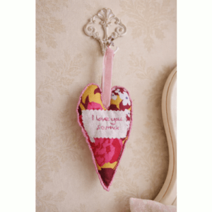 Hanging Floral Heart with caption ‘I love you so much’.