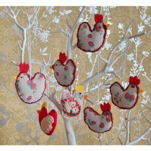 Set of 7 Spring Hen Hanging Decorations