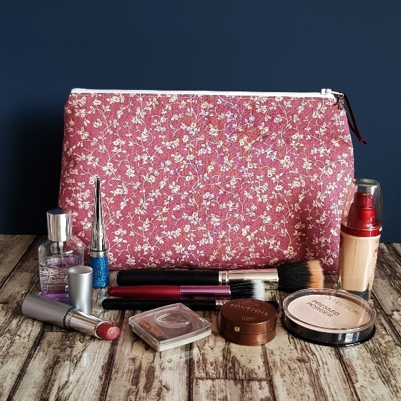 Ditsy Pink Flowers Zipper Bag - Sweet Floral Pouch for Makeup Toiletries Art And Craft Supplies