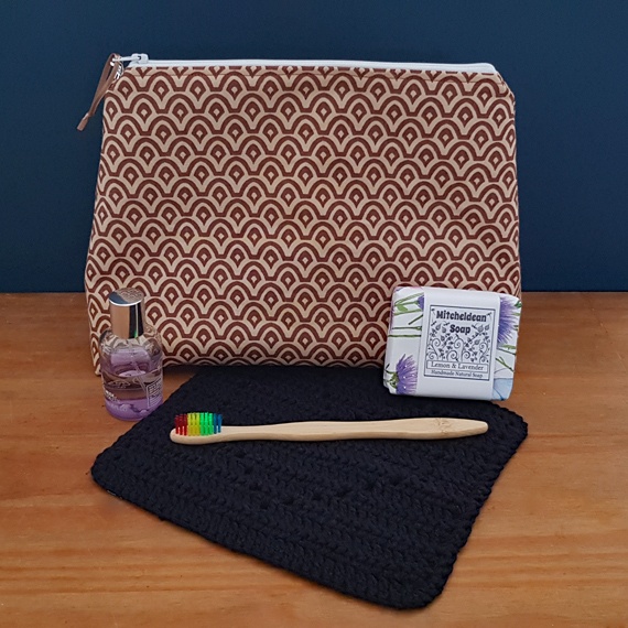 Geometric Print Zipper Bag - Modern Multi-Use Pouch for Makeup Toiletries Art And Craft Supplies