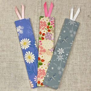 Handmade Fabric Bookmark / Flowers
