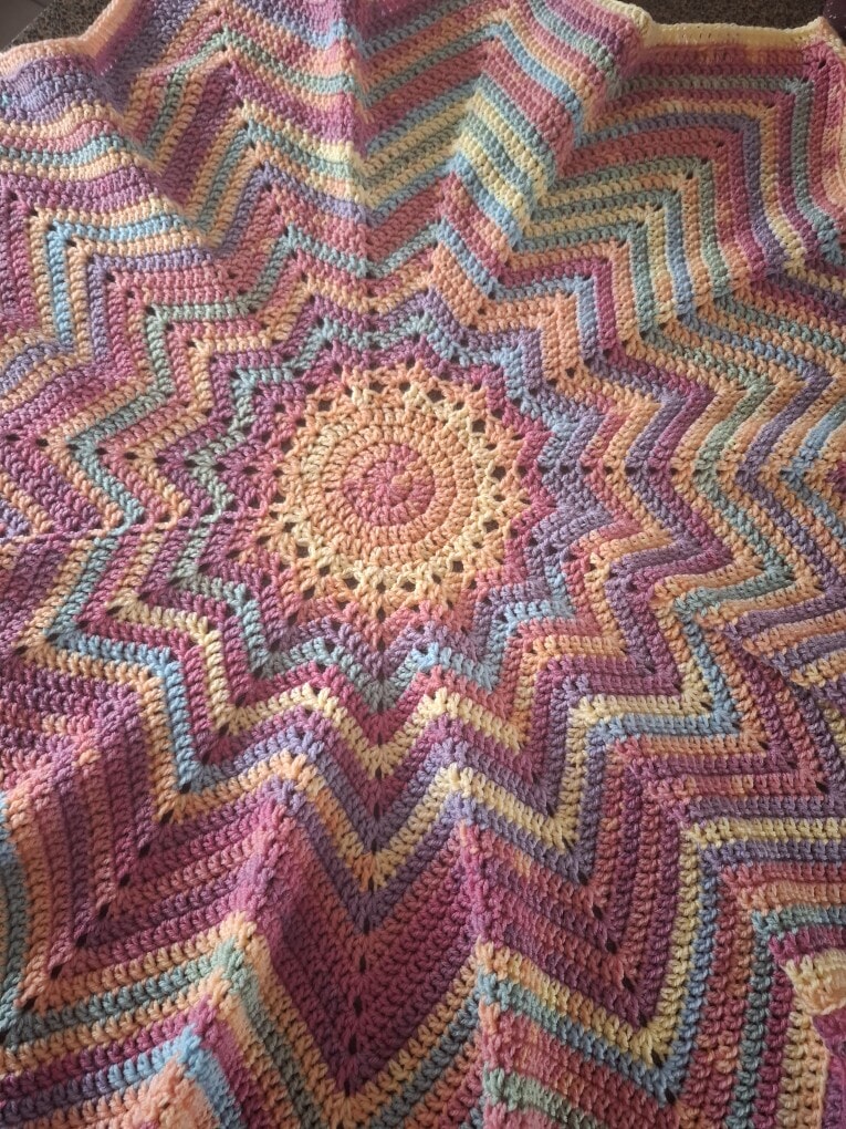 Handmade Crochet Star Blanket in Pastel Rainbow Shades - Perfect for Babies & Gifts - Image 4