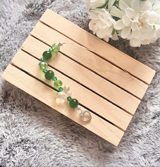 Green Beaded Needle Threader with Heart Charm