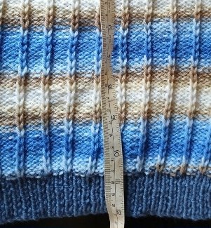 Hand knitted baby pullover. Approx 3 to 9 mths. Proceeds to The Stroke Association - Image 7