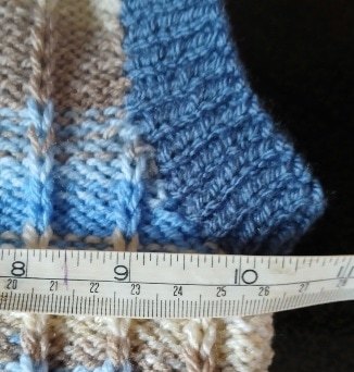 Hand knitted baby pullover. Approx 3 to 9 mths. Proceeds to The Stroke Association - Image 8