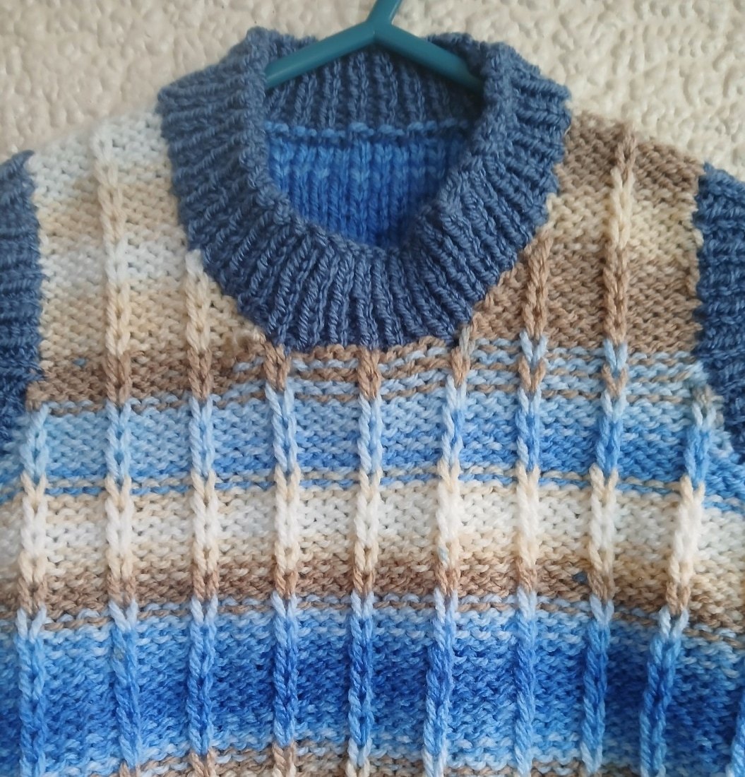 Hand knitted baby pullover. Approx 3 to 9 mths. Proceeds to The Stroke Association - Image 2