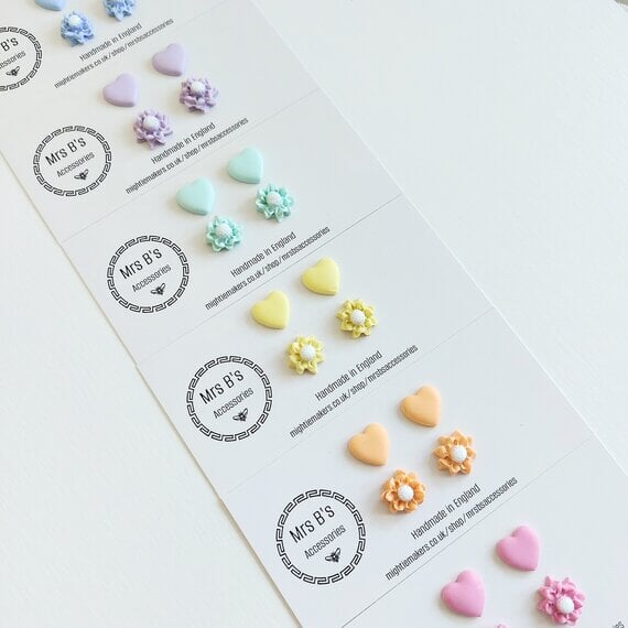 Exclusive Set of 2 Summer Stud Earrings: Heart & Flower Design in Pastel Tones - Image 2