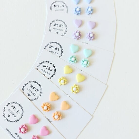 Exclusive Set of 2 Summer Stud Earrings: Heart & Flower Design in Pastel Tones
