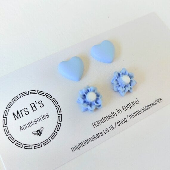 Exclusive Set of 2 Summer Stud Earrings: Heart & Flower Design in Pastel Tones - Image 8