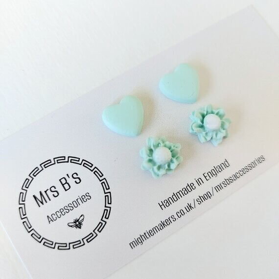 Exclusive Set of 2 Summer Stud Earrings: Heart & Flower Design in Pastel Tones - Image 6